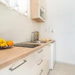 Apartman For 2 I 3 Min From I Close To Zadar Bibinje