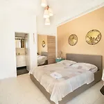 For 2 I 3 Min From I Close To Zadar Apartman *