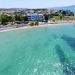 Apartman For 2 I 3 Min From I Close To Zadar *