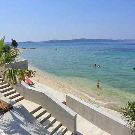 For 2 I 3 Min From I Close To Zadar Apartamento