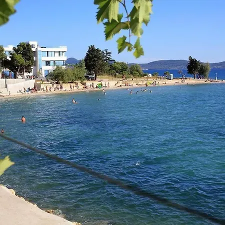 For 2 I 3 Min From I Close To Zadar Apartamento