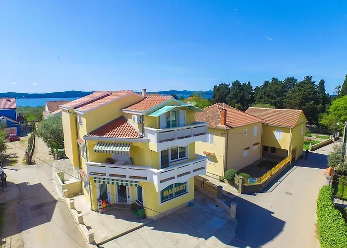 Apartment For 2 I 3 Min From I Close To Zadar Bibinje